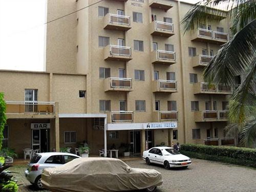Meumi Palace Yaoundé Εξωτερικό φωτογραφία